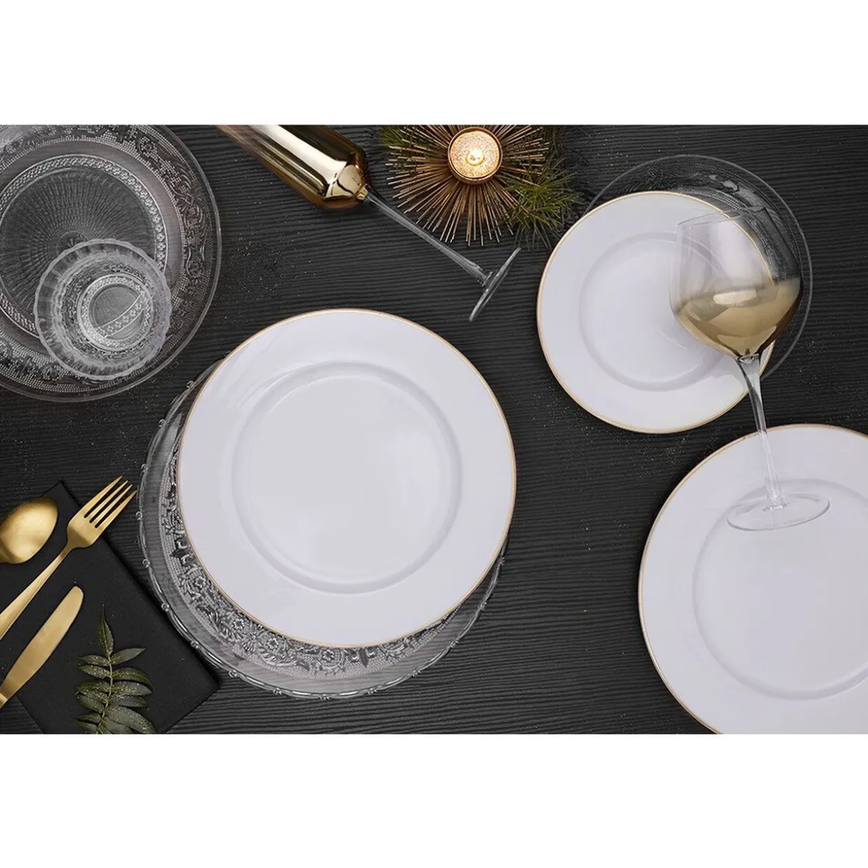 Assiette plate ronde blanche contour doré