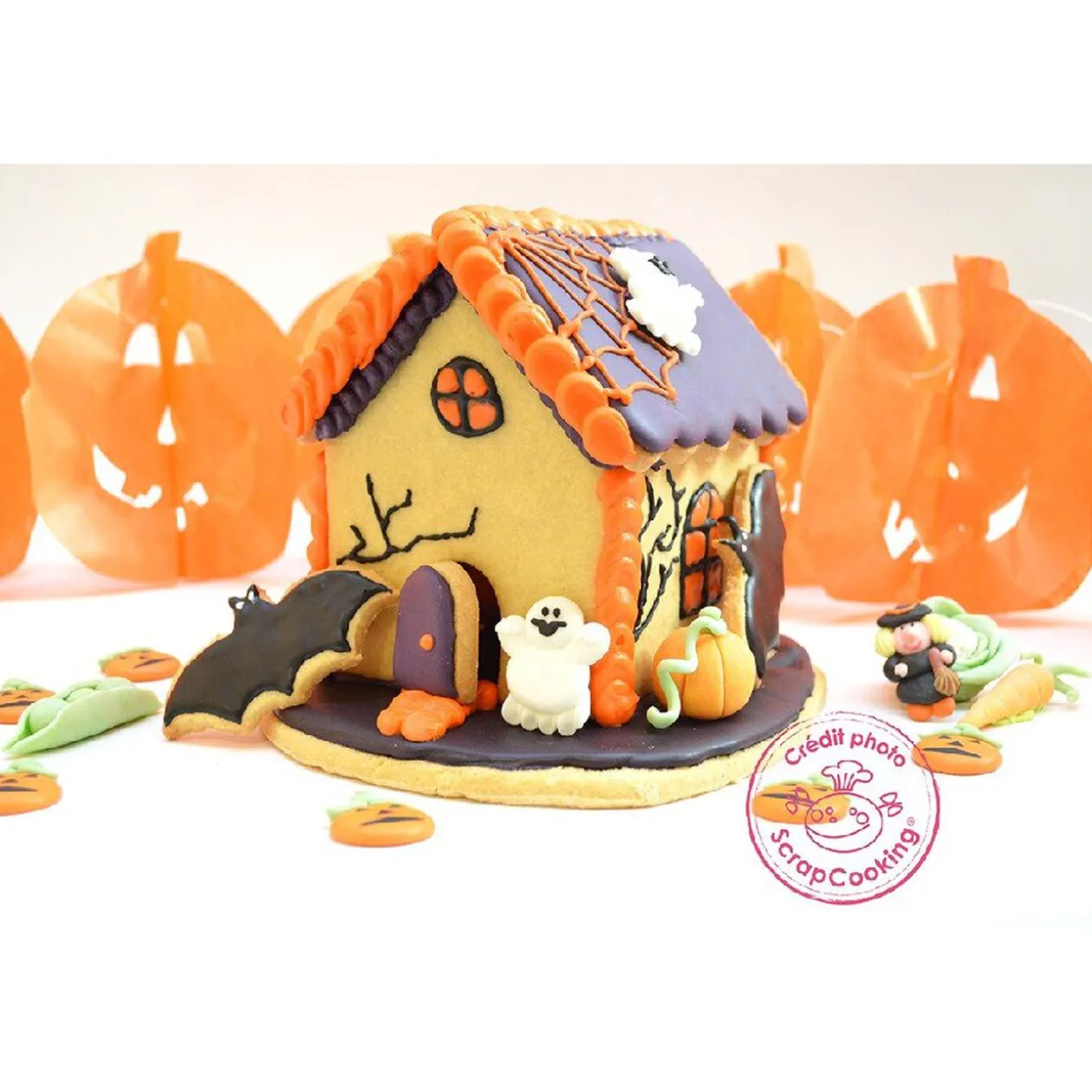 Emporte pièces maison hantée Halloween chauve souris x4
